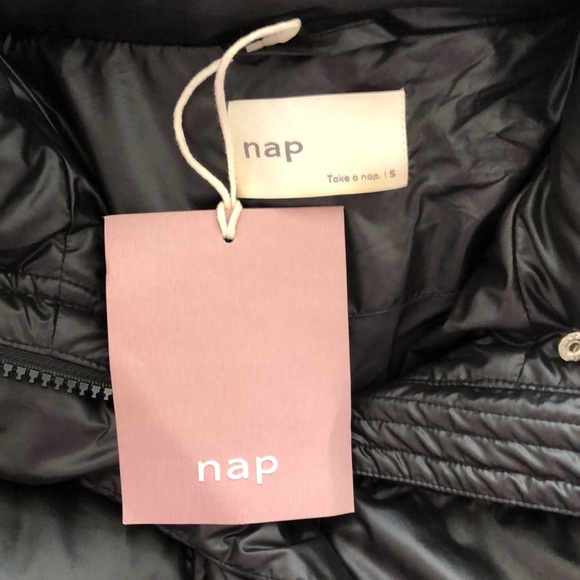 Black puffy oversized winter jacket, size S. - Picture 3 of 3